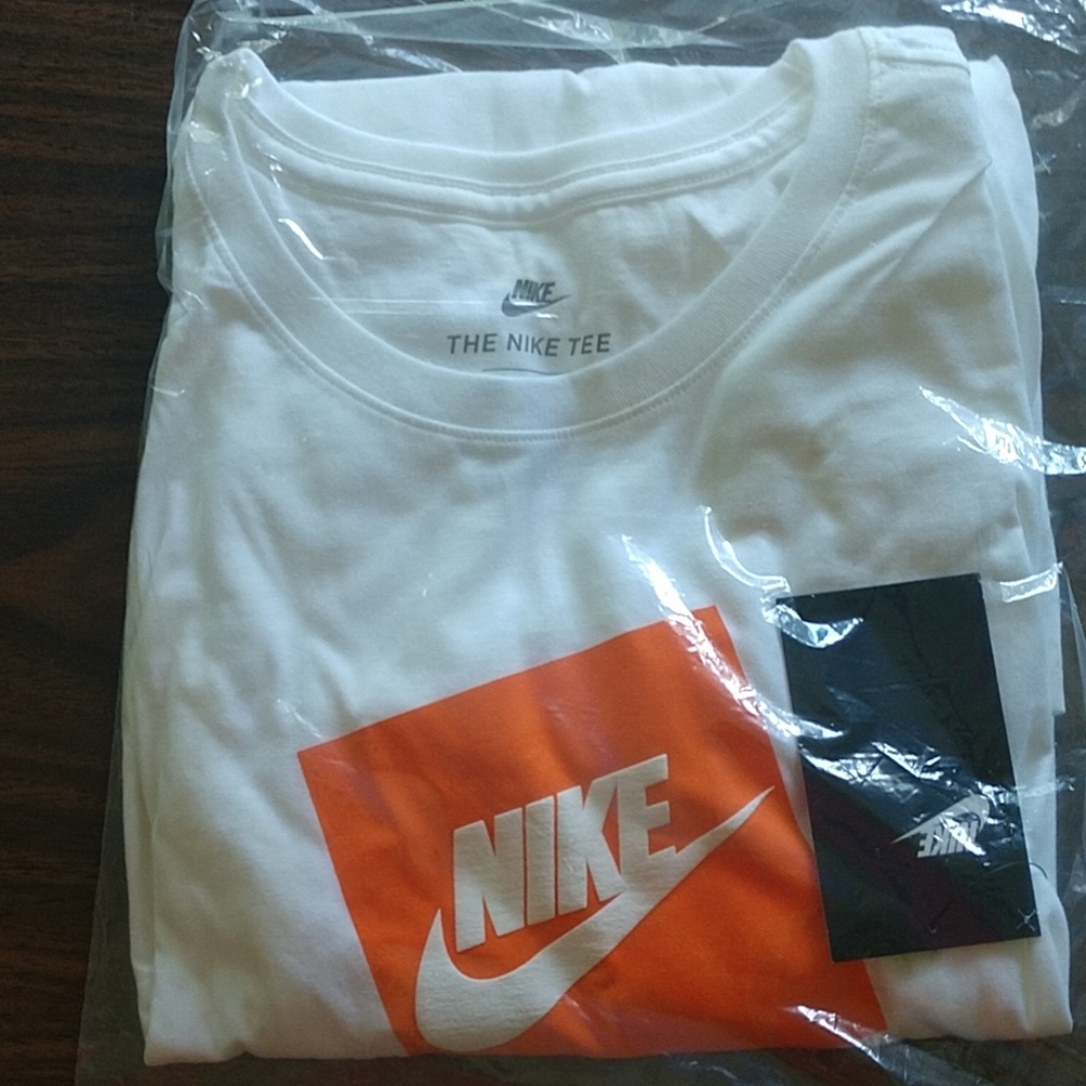 Nike Tee